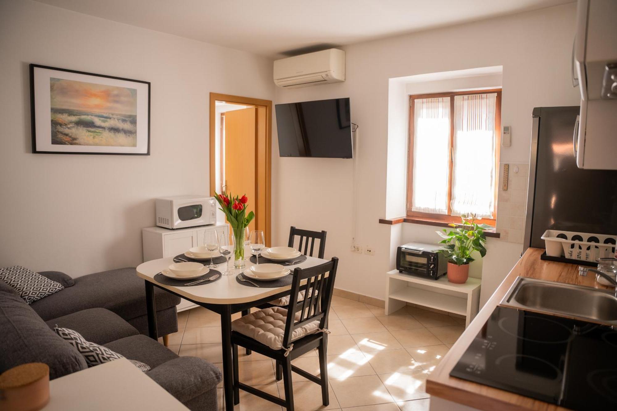 Apartment Uno Koper Luaran gambar